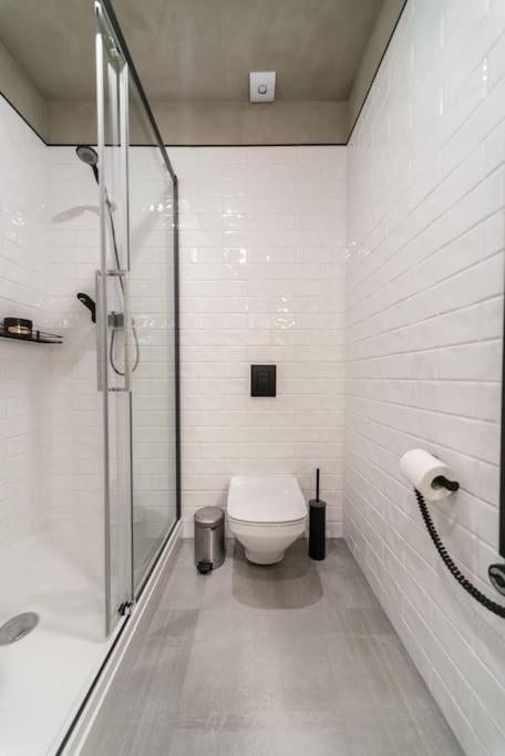 3 Storey Apartment With A Character And A Terrace リガ エクステリア 写真