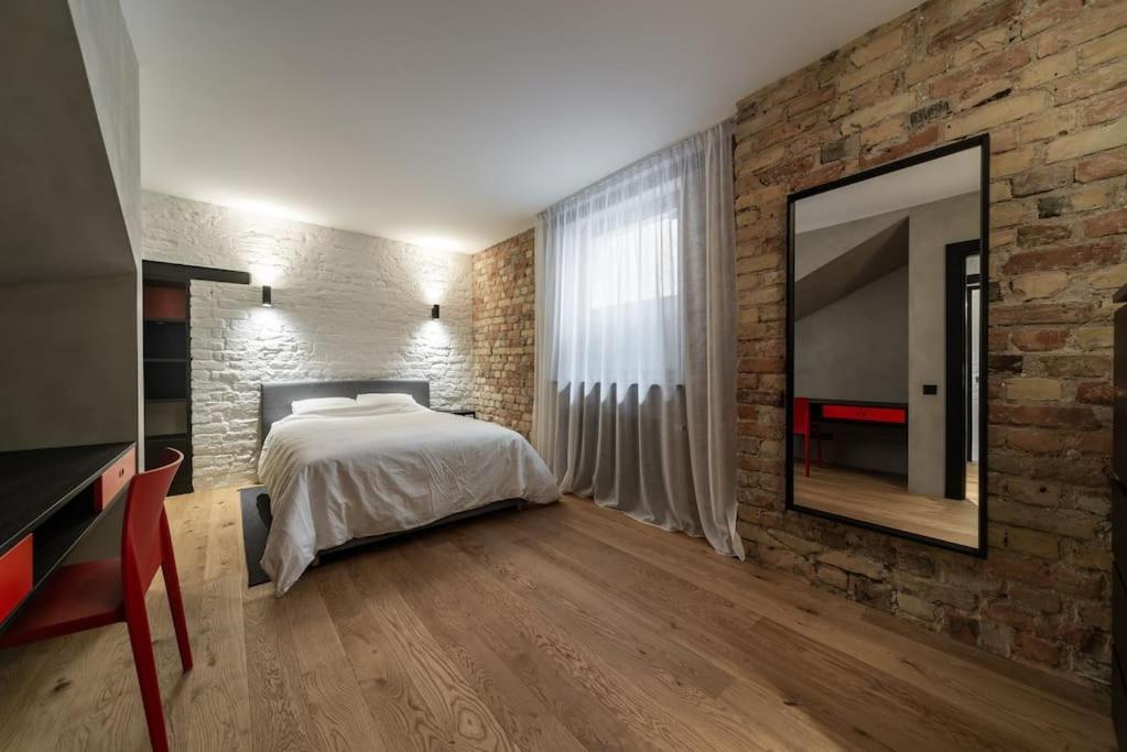3 Storey Apartment With A Character And A Terrace リガ エクステリア 写真
