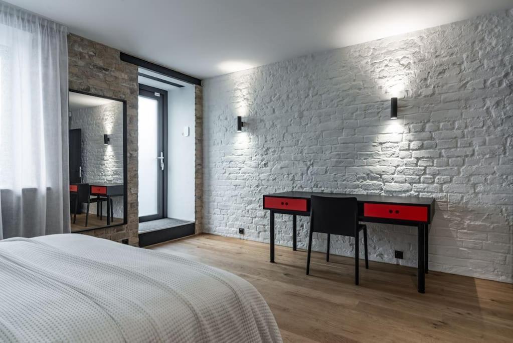 3 Storey Apartment With A Character And A Terrace リガ エクステリア 写真