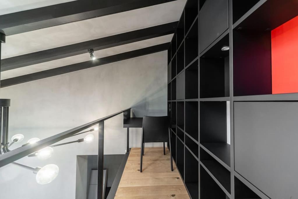 3 Storey Apartment With A Character And A Terrace リガ エクステリア 写真
