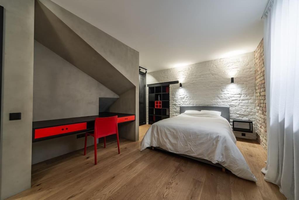 3 Storey Apartment With A Character And A Terrace リガ エクステリア 写真